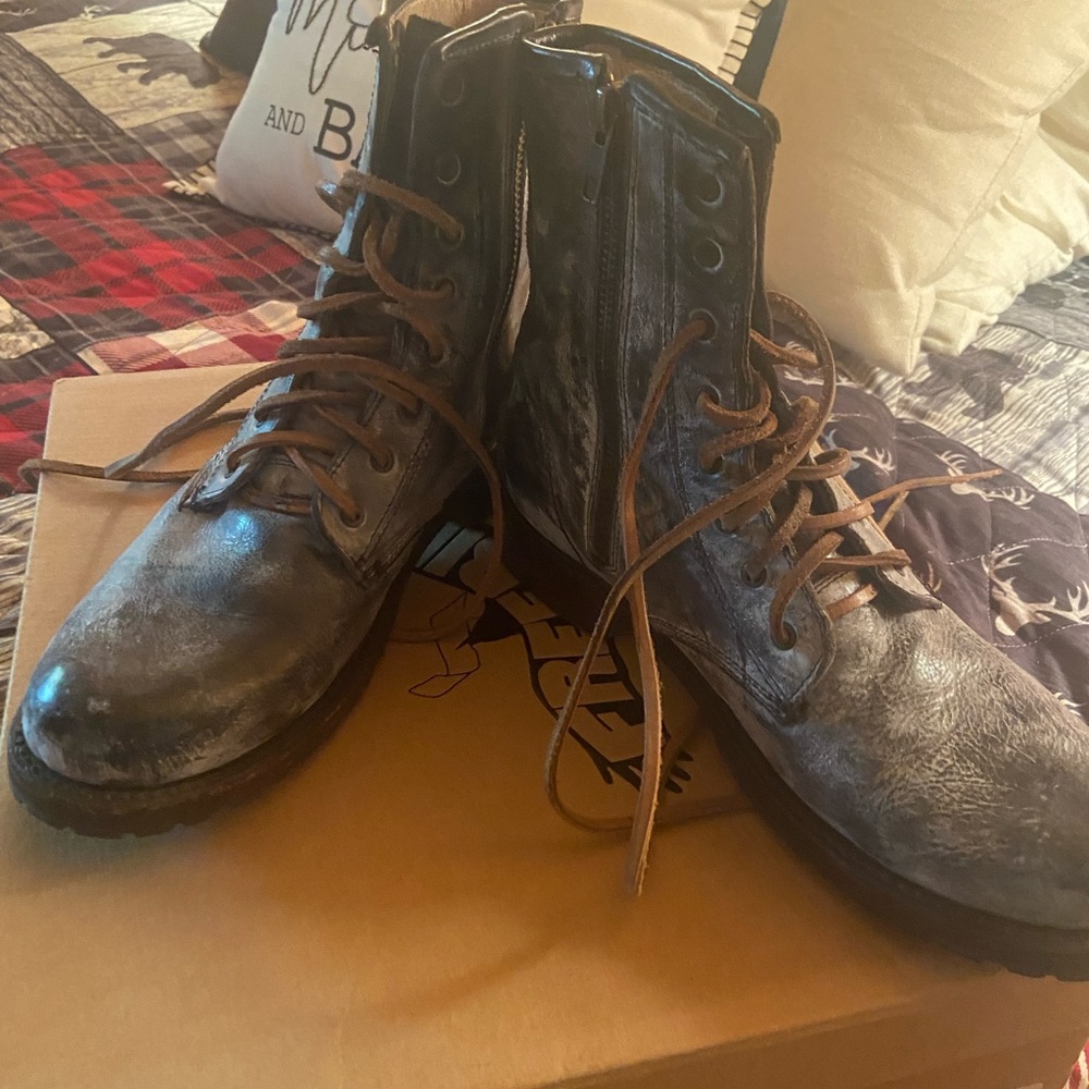 Freebird Black Chute Size 8